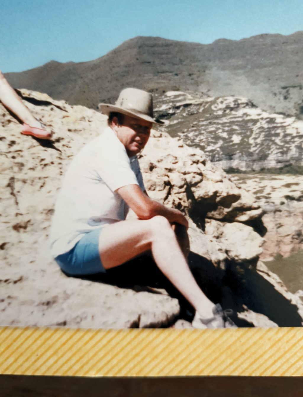 smith_wally_470803_3